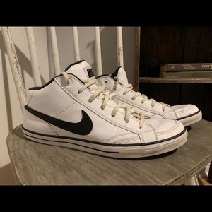 Nike Capri Mid Skate Sneakers